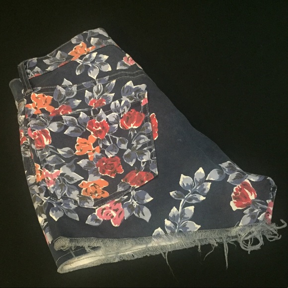 Citizens of Humanity Floral Shorts - Picture 6 of 8